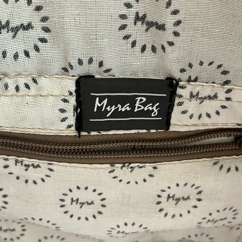 Myra Bag Vintage Messenger Bag - Picture 4 of 4